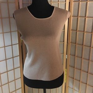 FIELD MANOR-tan/wt trim, modern classic tank, SZ L